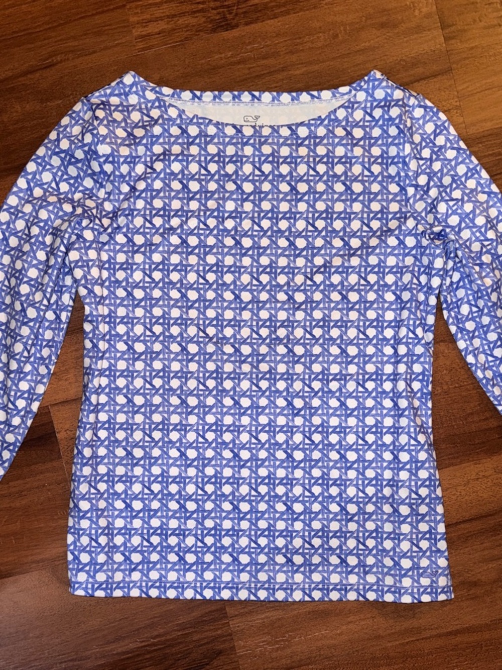 Vineyard Vines Blue and White Patterned Women’s Top